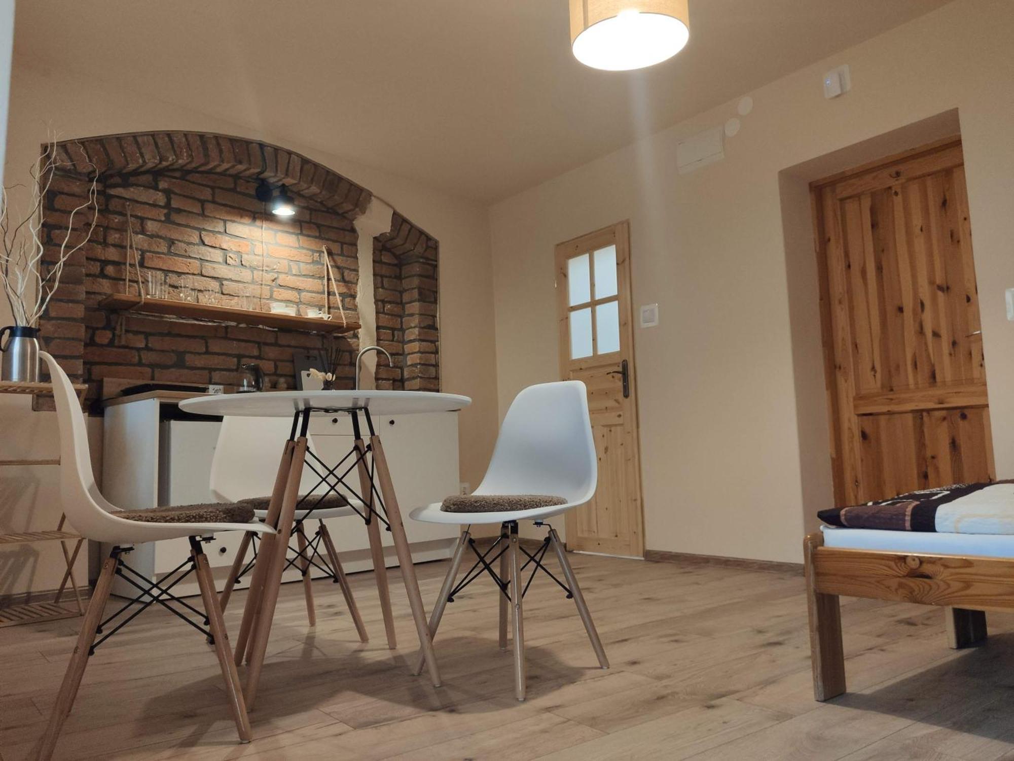 Apartamenty I Pokoje Goscinne "Wacus" Srebrna Góra Dış mekan fotoğraf