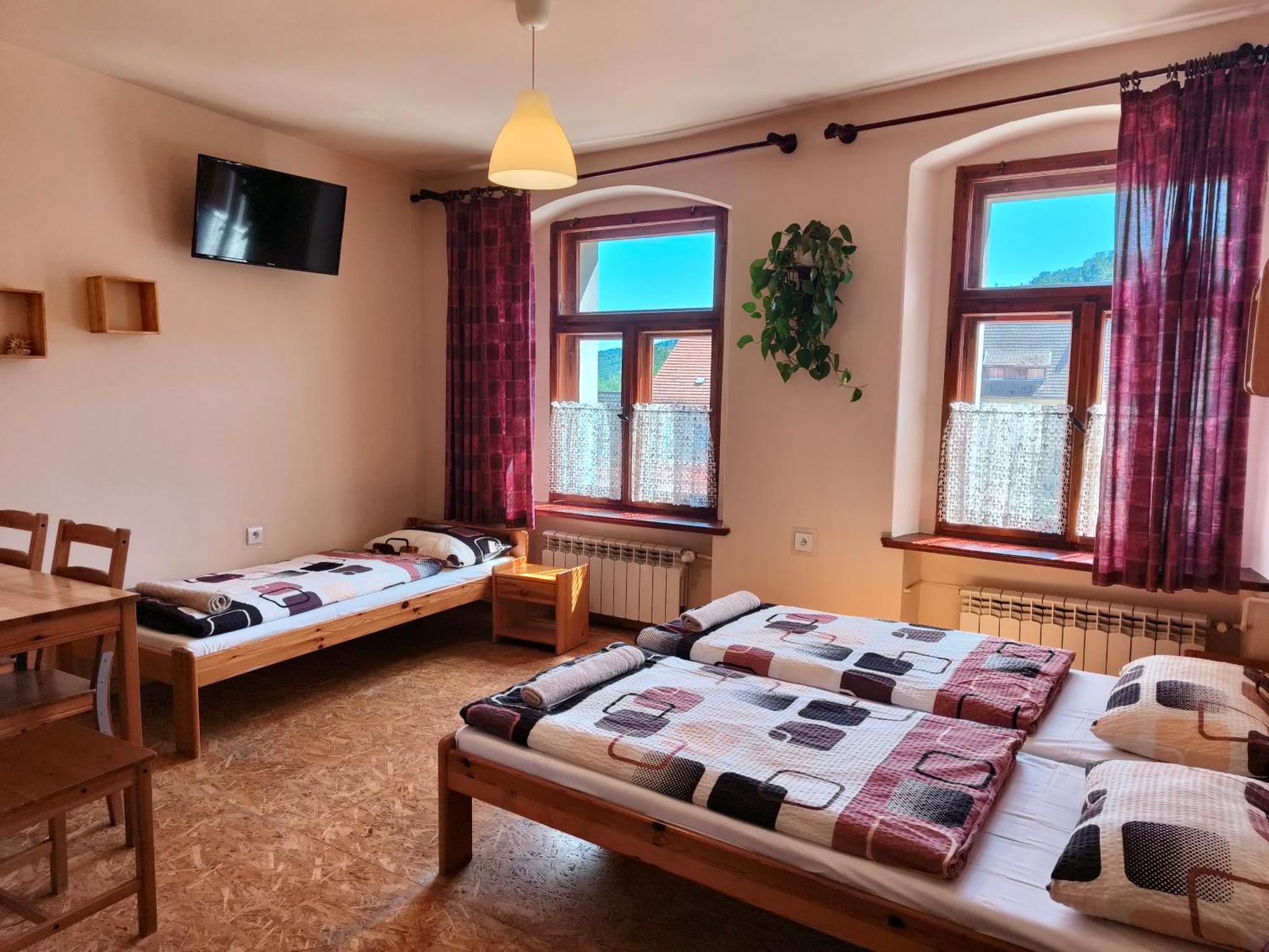 Apartamenty I Pokoje Goscinne "Wacus" Srebrna Góra Dış mekan fotoğraf