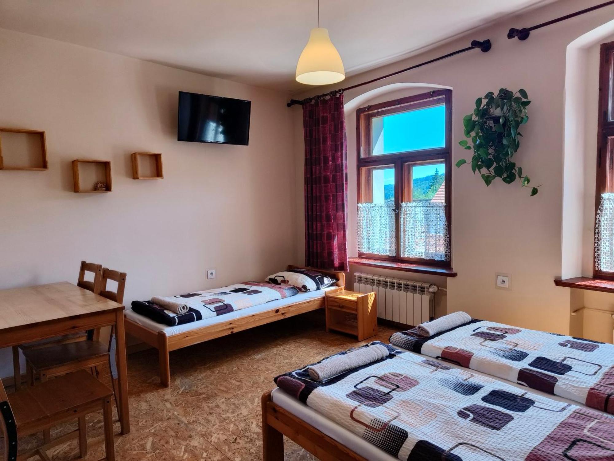 Apartamenty I Pokoje Goscinne "Wacus" Srebrna Góra Dış mekan fotoğraf