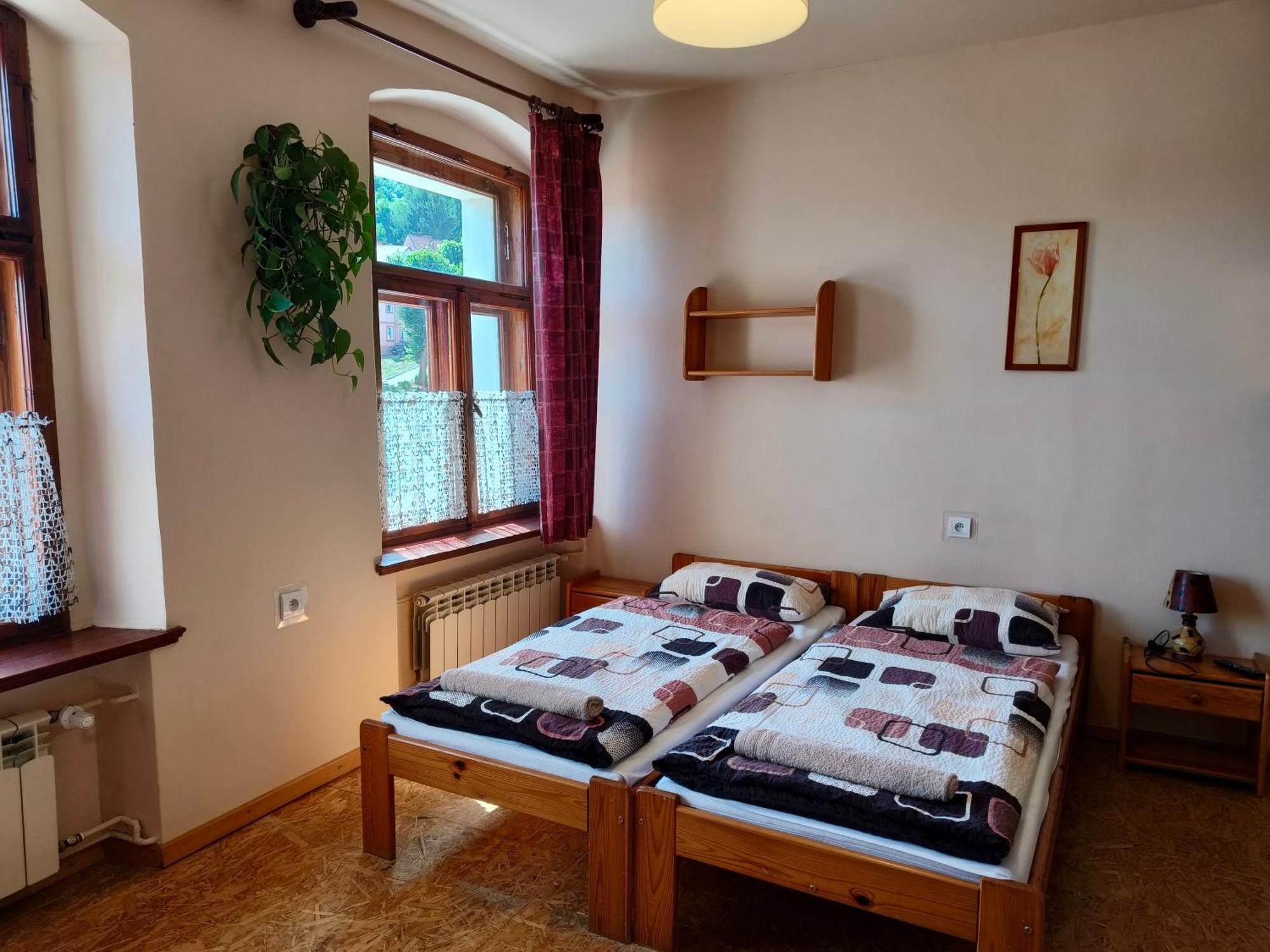 Apartamenty I Pokoje Goscinne "Wacus" Srebrna Góra Dış mekan fotoğraf