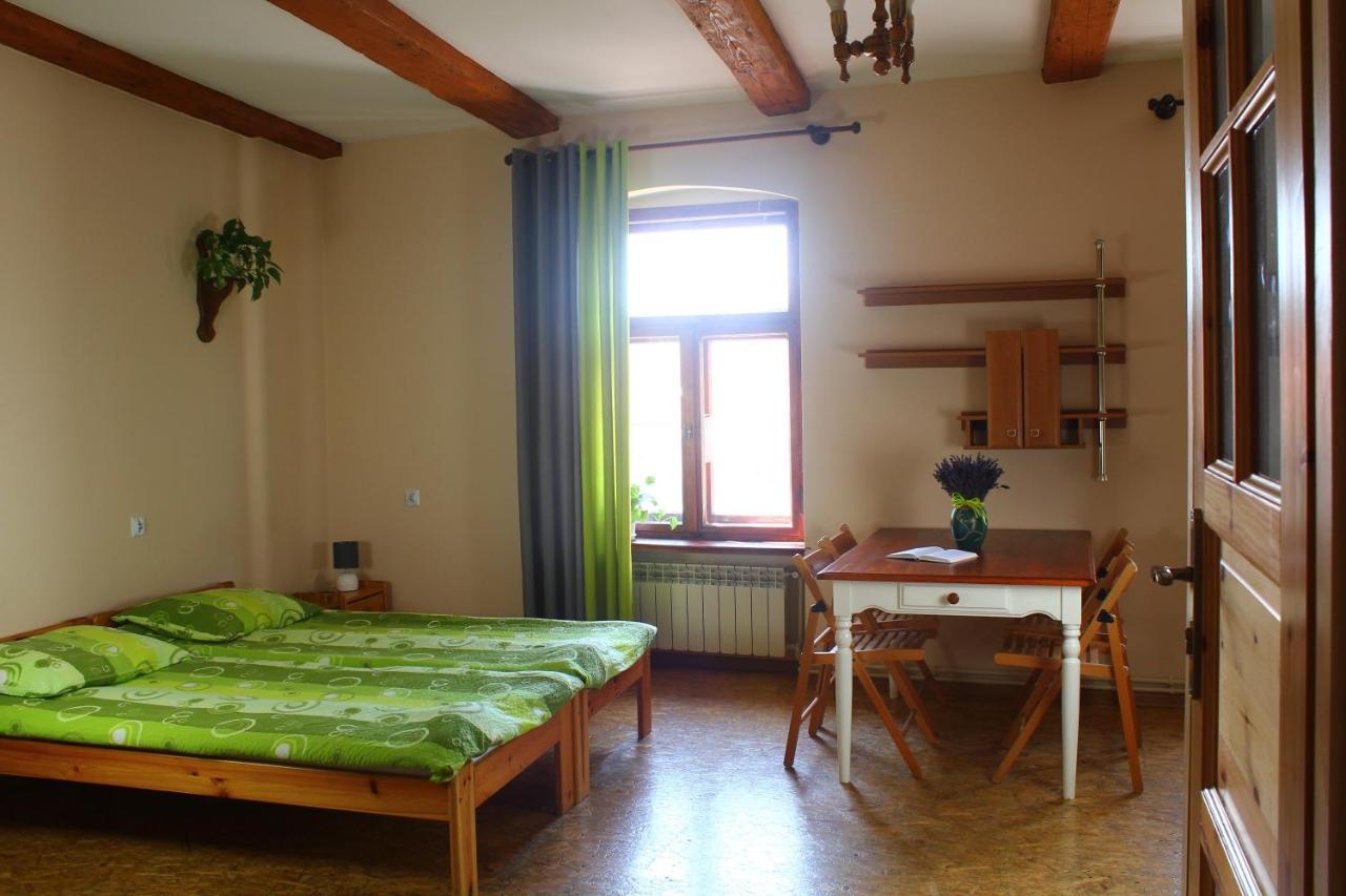 Apartamenty I Pokoje Goscinne "Wacus" Srebrna Góra Dış mekan fotoğraf
